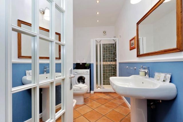 Pantheon 2 Bedrooms Apartment